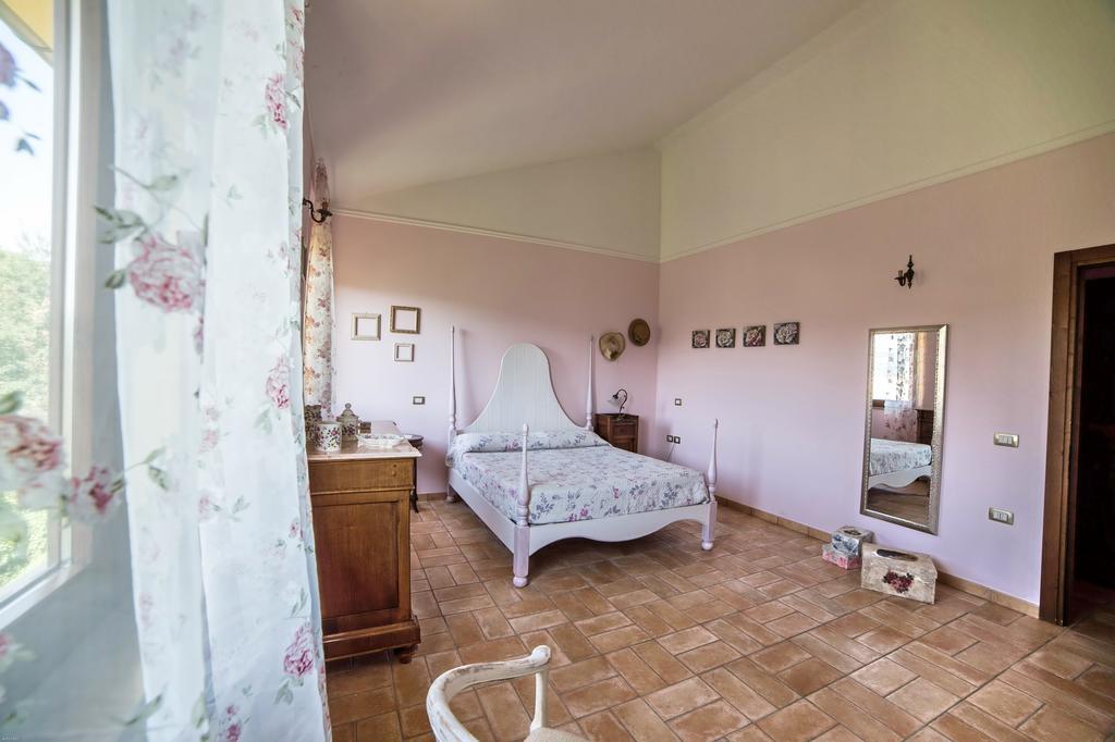 La Rupe Del Falco Monteciccardo Buitenkant foto