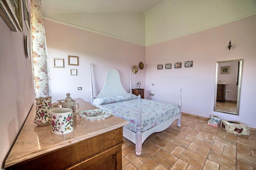 La Rupe Del Falco Monteciccardo Buitenkant foto