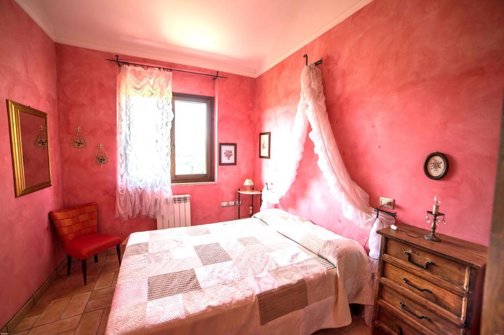 La Rupe Del Falco Monteciccardo Buitenkant foto